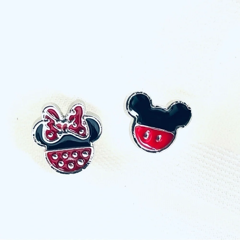 NWOT Disney Mismatch Earrings - Mickey and Minnie Mouse